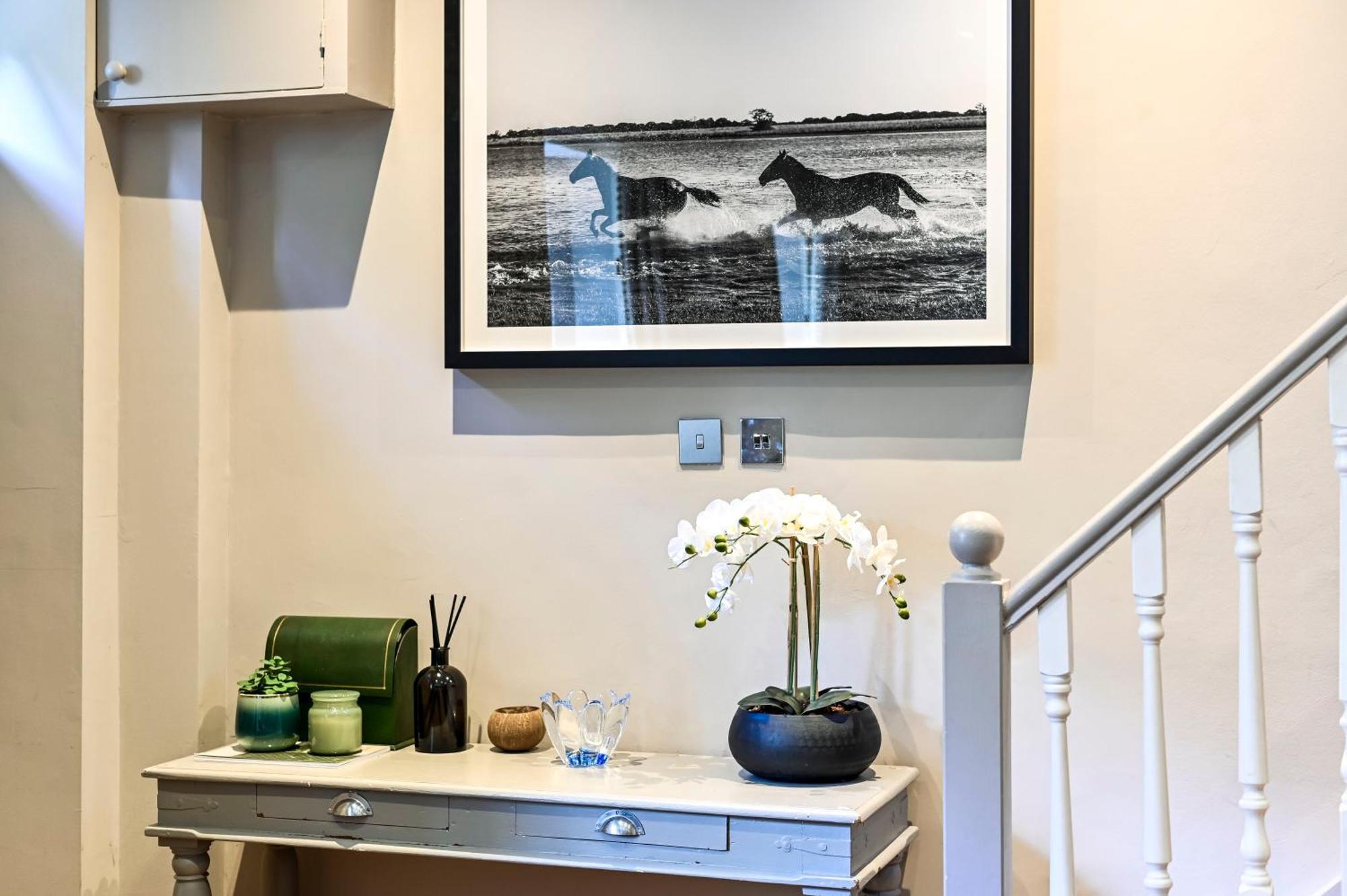 Magnificent 2 Bed Hyde Park Mews House Daire Londra Dış mekan fotoğraf